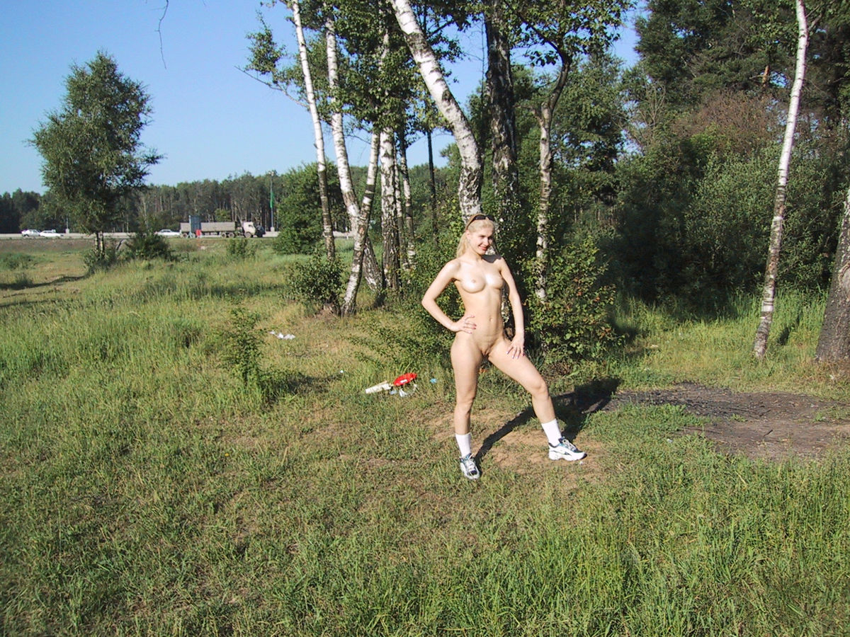 Busty Russian Blonde Walks Naked Outdoors Russian Sexy Girls