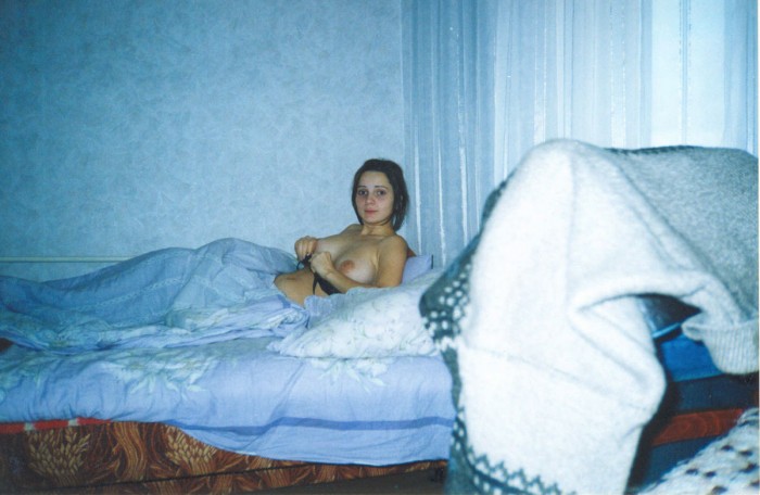 Fantastic russian girl waked up in the morning naked.jpg