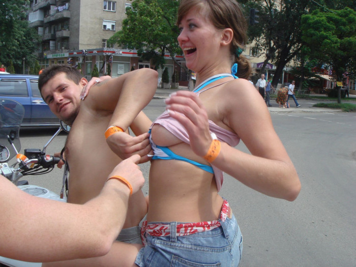 Nasty babe has been caught with her naked boob, which it elastic.jpg