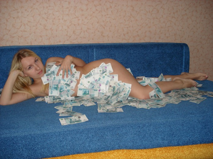 This russian blonde slut likes money