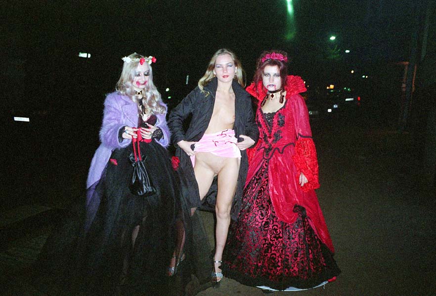 Three amateur hotties at Halloween party