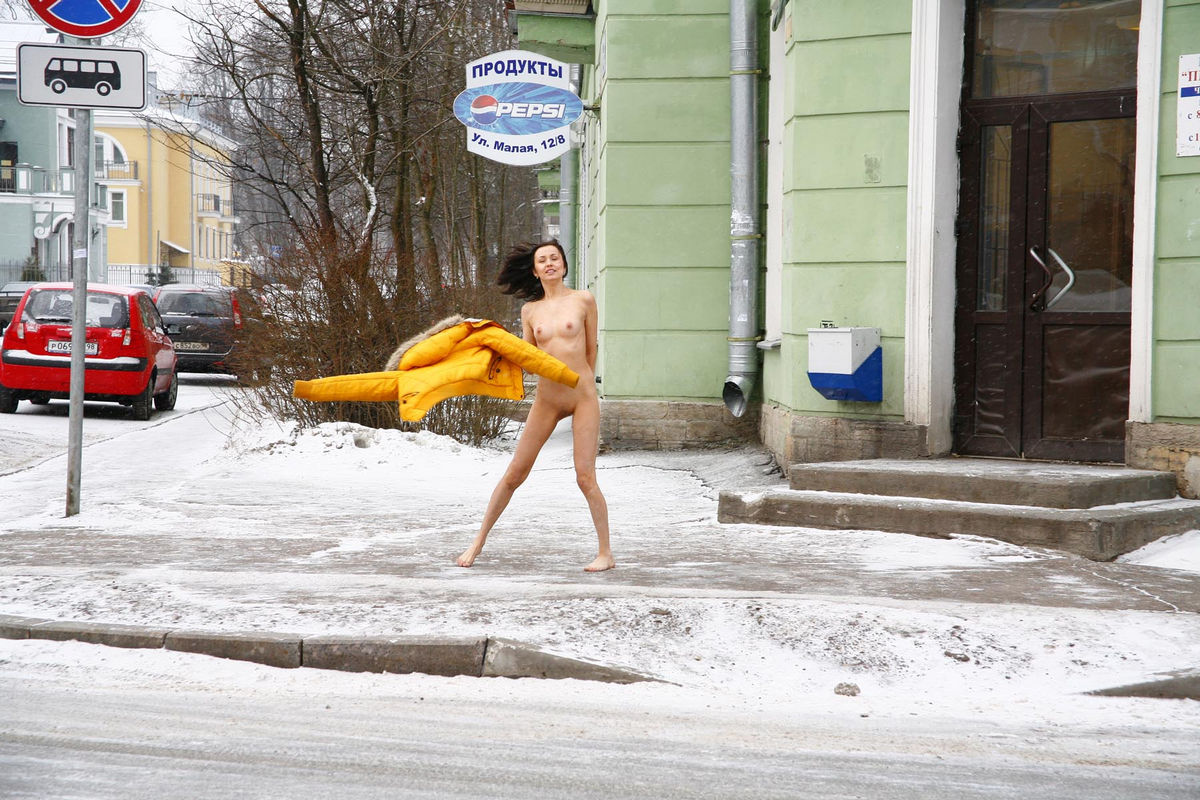 Russian Brunette Exhibitionist Walks Naked At Public Street At Winter Russian Sexy Girls