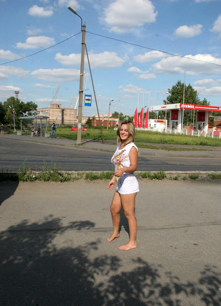 https://russiasexygirls.com/wp-content/uploads/2014/05/Girl-with-big-boobs-undressing-near-gas-station-2.jpg