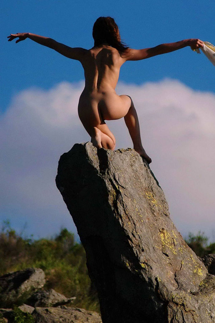 Slim Cutie With No Clothes On Top Of The Stone  Russian -9670