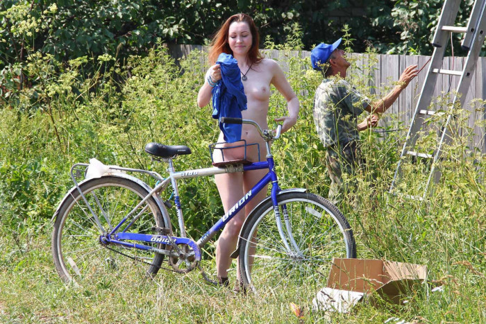 Naked Tamara D on bycicle