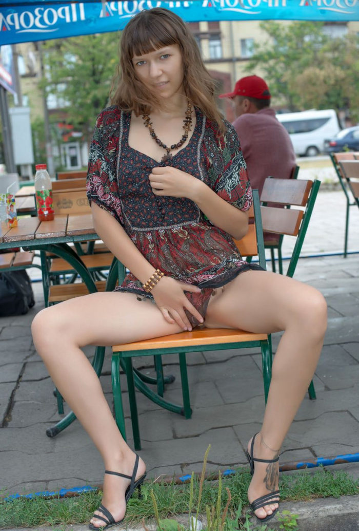 Crazy teen girl loves to flash at public places