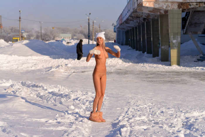Russian teen Marina B posing naked on frozen streets
