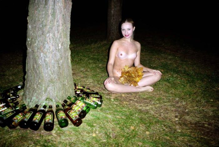 Amateur blonde shows pussy at evening park