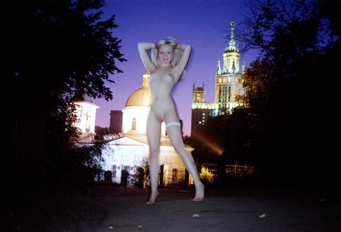 Crazy russian blonde walks nude at night Moscow streets