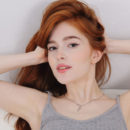 Red-hot Jia Lissa masturbates in the couch