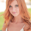 Roberta Berti dazzles us with her smoking hot body, puffy breasts, and her alluring sexy eyes.