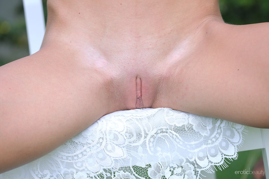Newcomer Leila Mazz shows off her tight body as she sensually strips in the garden.