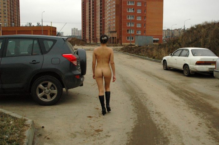Naked Margarita posing at streets
