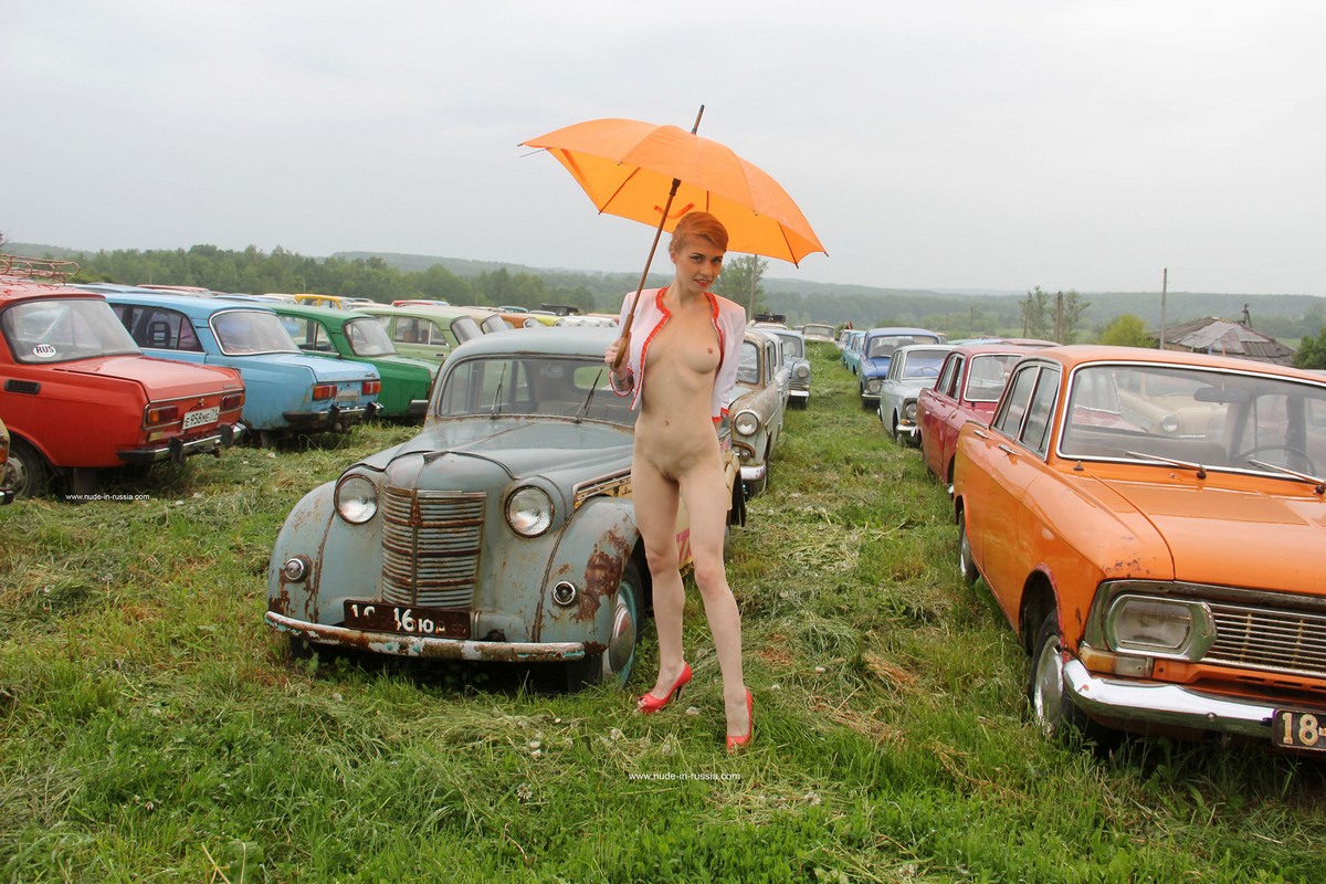 1200px x 800px - Russian babe Eva Gold at retro cars museum | Russian Sexy Girls