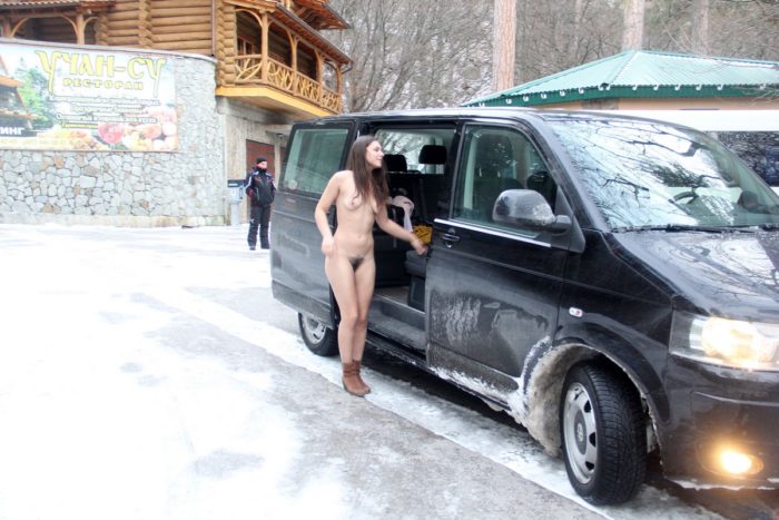 Naked girl trys to install snow chains