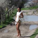 Teen Nasiba Z undresses at touristic road