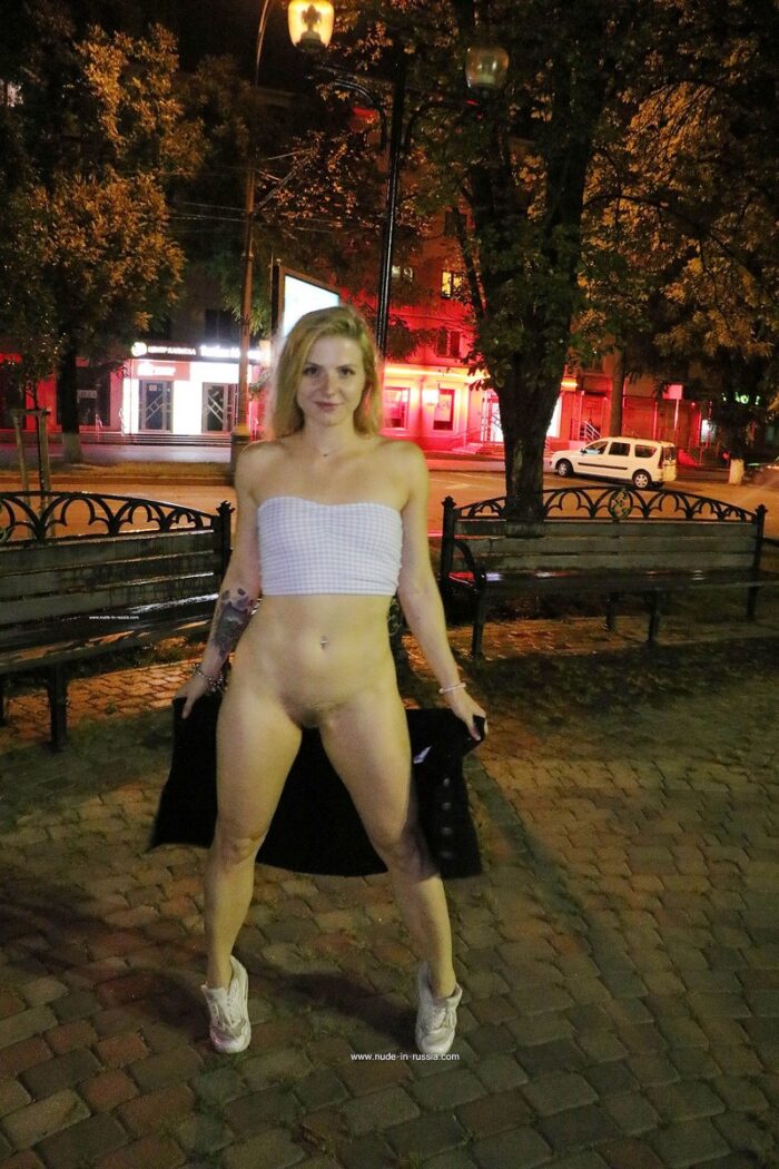 Hot blonde Agata shows her big ass on the streets
