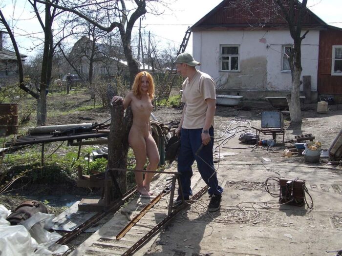 Teen russian redheaded girl Lilia helps builders
