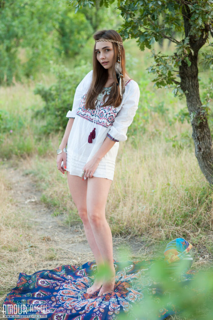 Elis: BOHO GIRL. Beauty in the forest