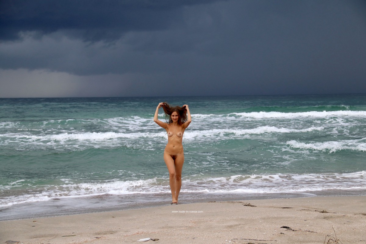 https://russiasexygirls.com/wp-content/uploads/2023/09/Smiling-young-girl-Valentina-K-bathes-in-the-sea-before-a-thunderstorm-3.jpg