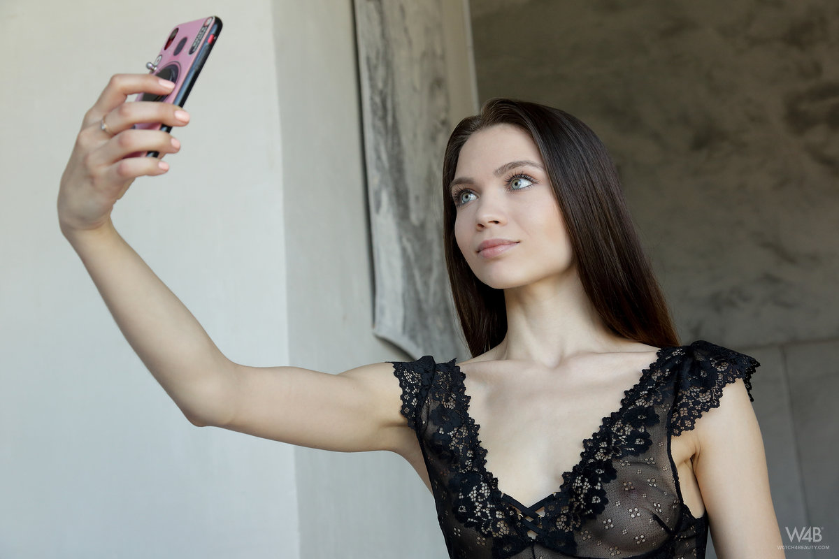 Adriana: Adriana's Selfies