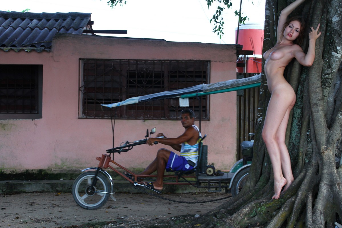 Two beautiful girls went on vacation and are photographed naked on the streets