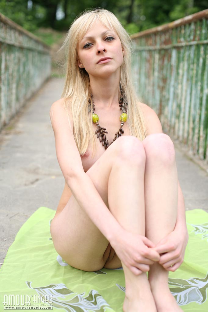 Liliya: LILIA HIPPIE. Nude teen blonde