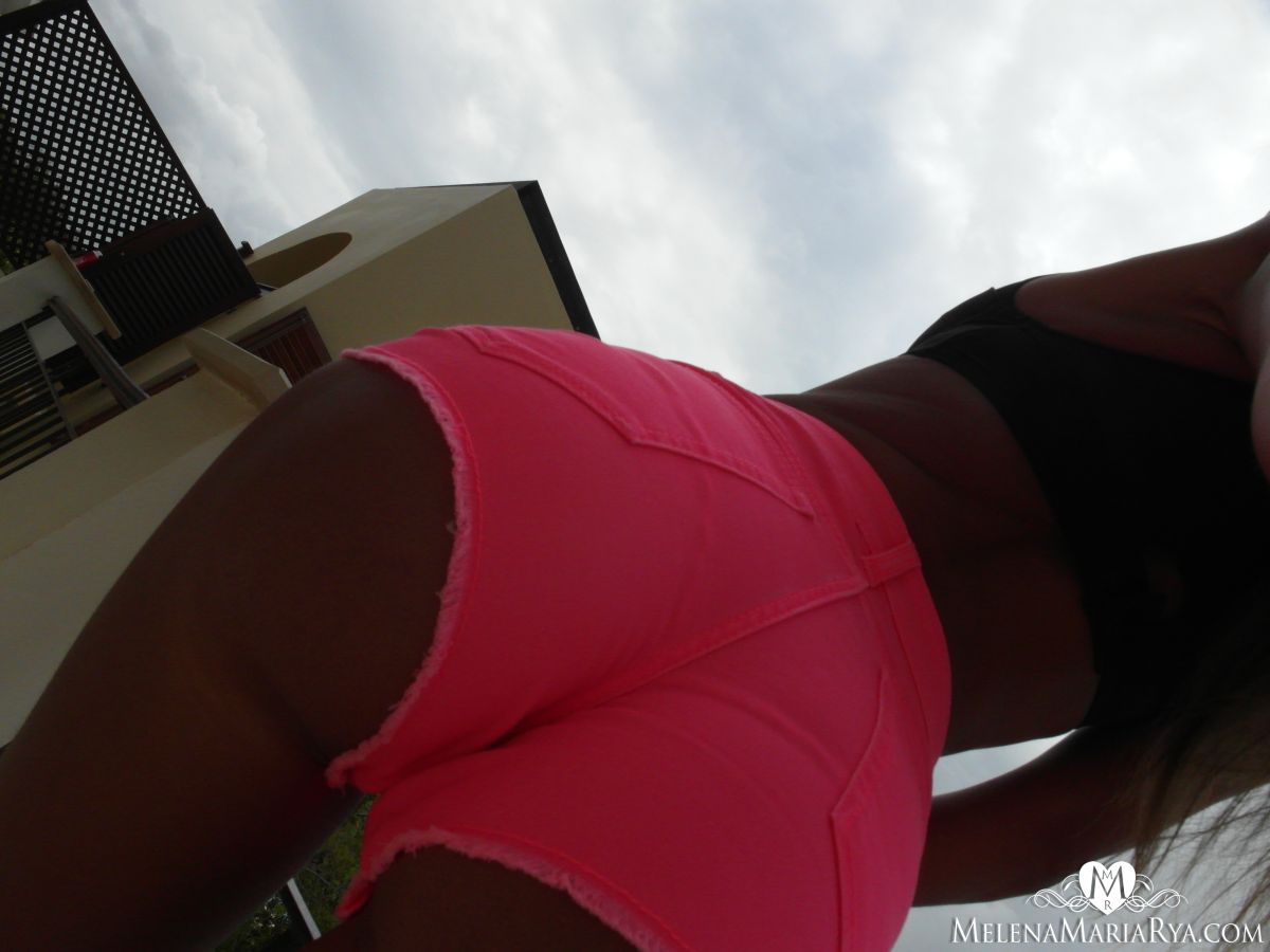 what's under pink shorts ofMelena Maria Rya?