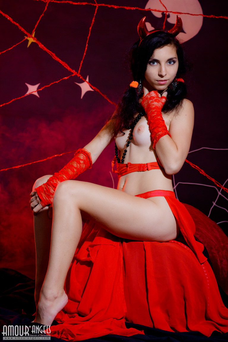 Sabrina: HELLOWEEN. Lovely teen devil