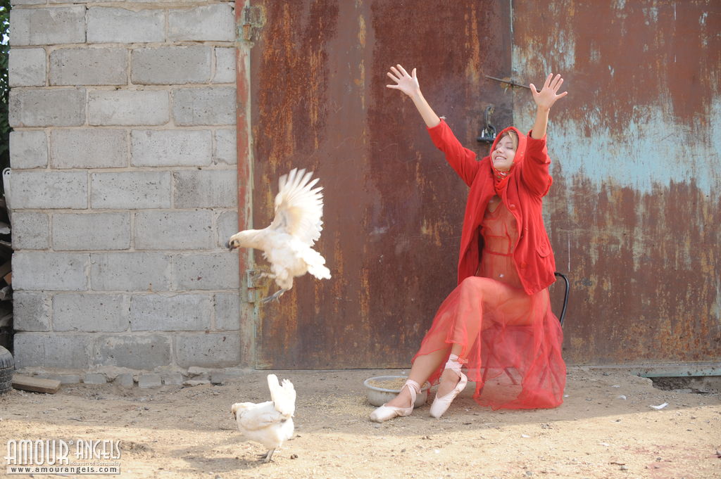 Jenny: BALLET FANTASY. Horny cutie