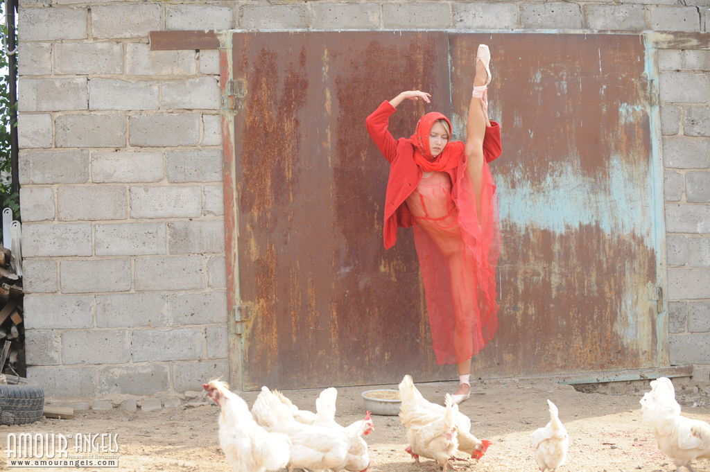 Jenny: BALLET FANTASY. Horny cutie