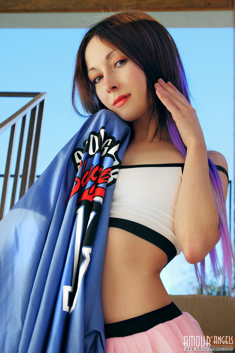 Night: NIGHT IN LIGHT. Emo girl shows everything