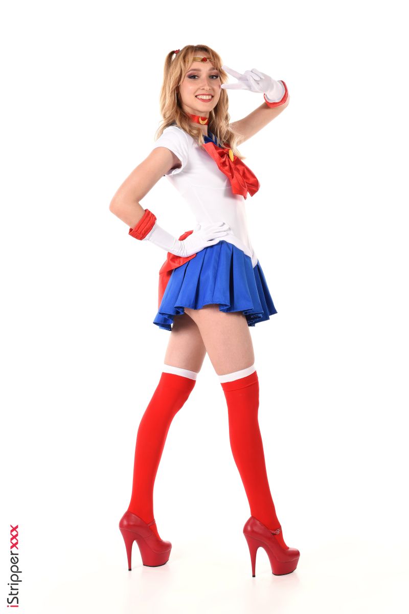 Kelly Collins:  Sail Me To The Moon