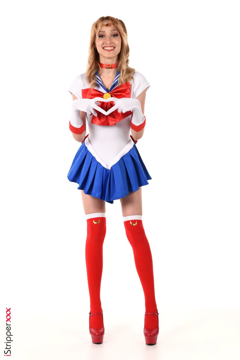 Kelly Collins:  Sail Me To The Moon