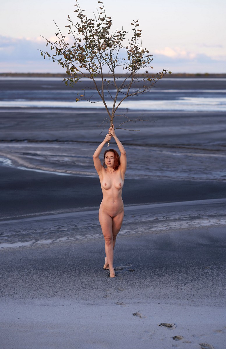 Nika from NIR — Black Sand