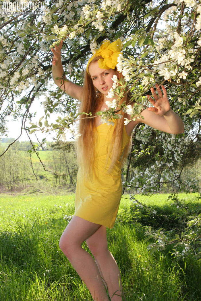 Tanya: SUNSHINE. Startling Teen in Yellow