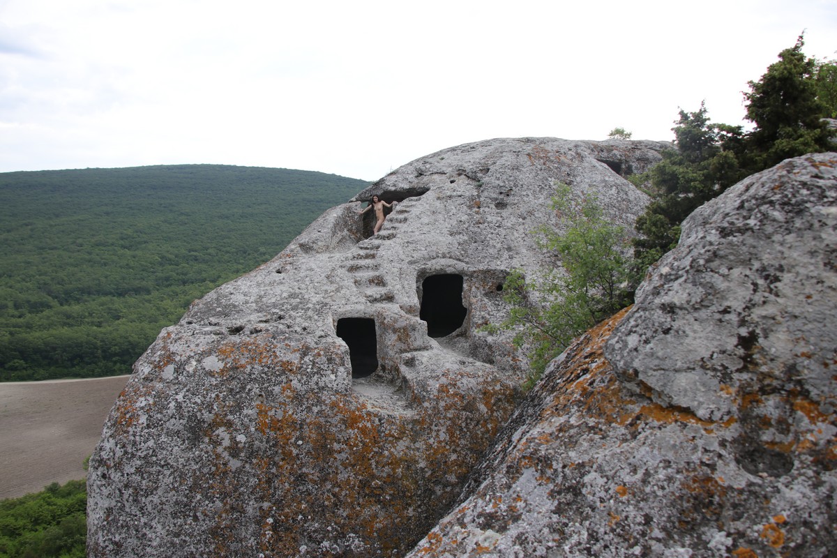 Lizi Vogue — City of Ancient Goths