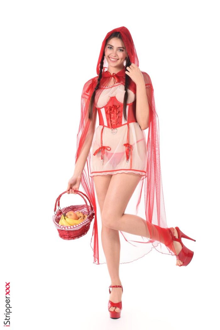 Alissa Foxy:  I Saw The Wolf