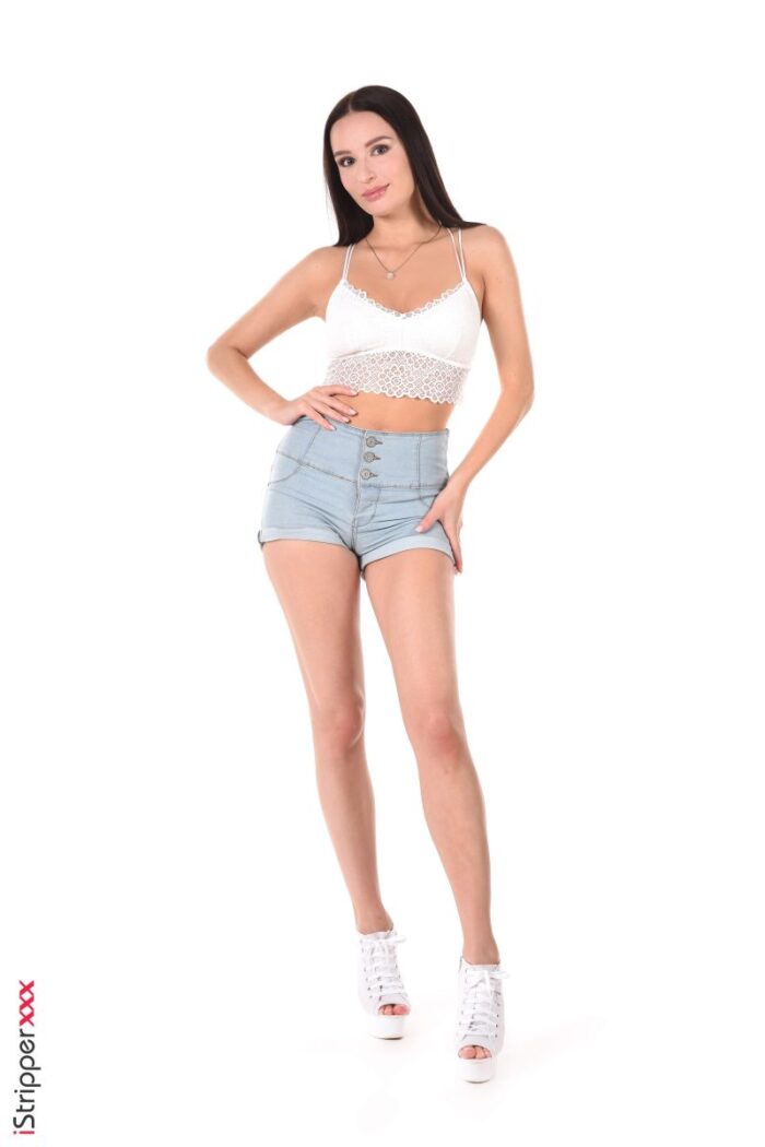 Milena Ray: A Ray Of Sunshine