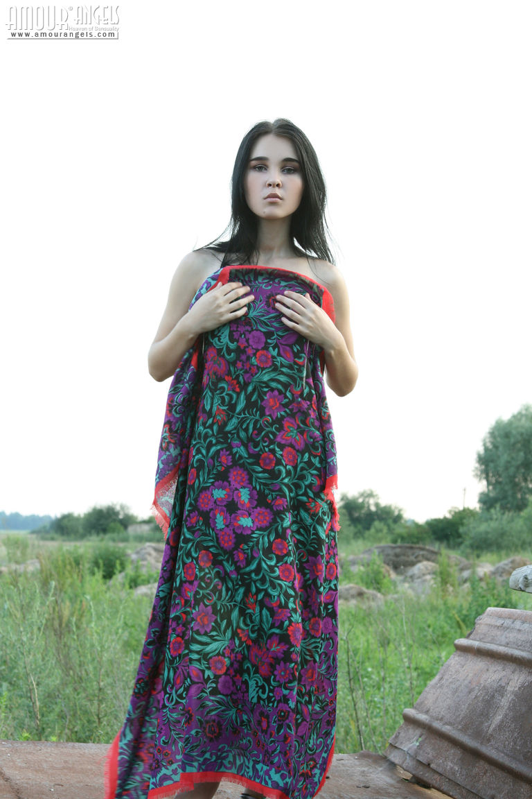 Iva: VIRGINITY. Delightful naked teen