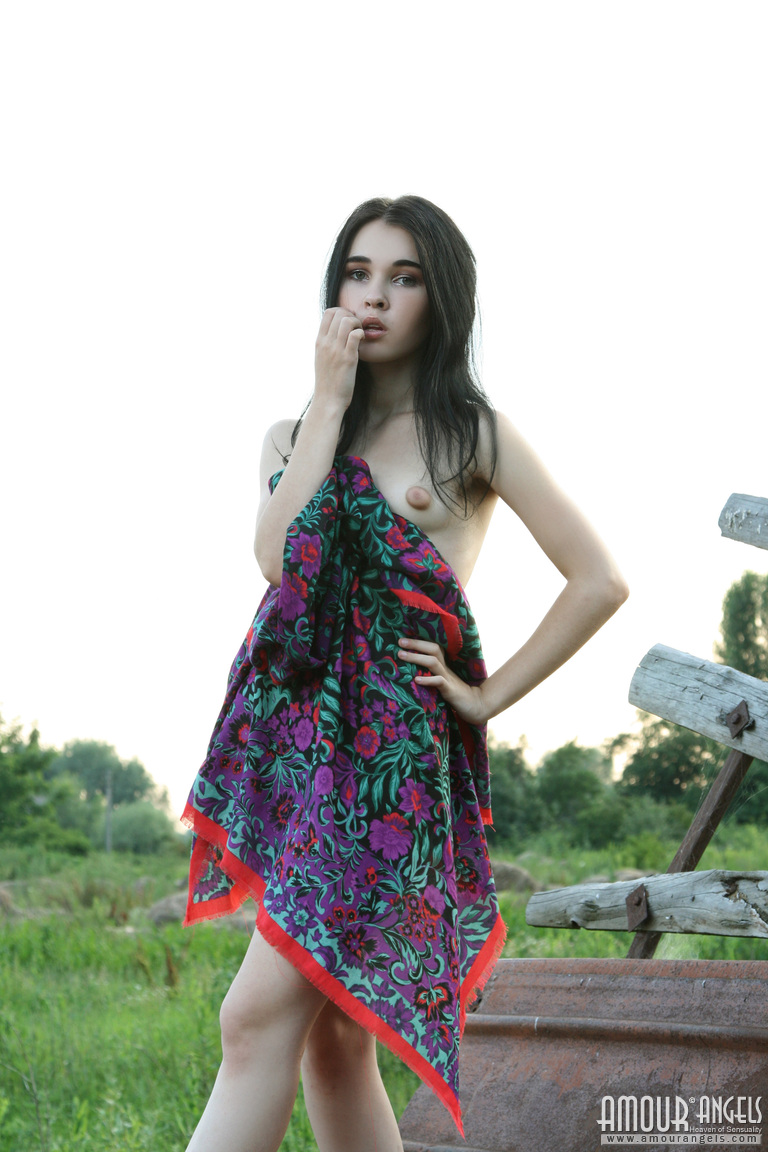 Iva: VIRGINITY. Delightful naked teen