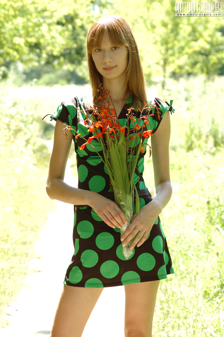 Sophy: NATURAL. Cute Teen Girl