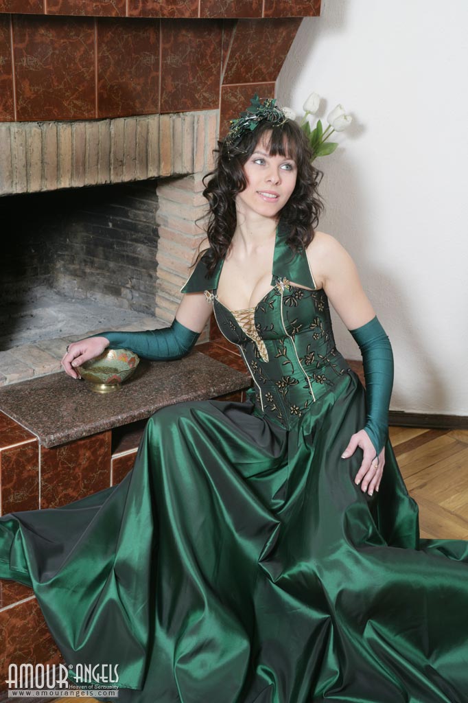 Helena: HELENA. Sensual Ball Queen