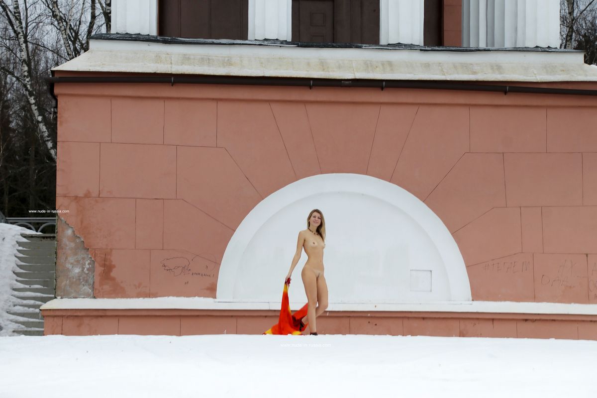 Anna A from NIR — Stalinist Architecture on the Moscow Volga Canal !