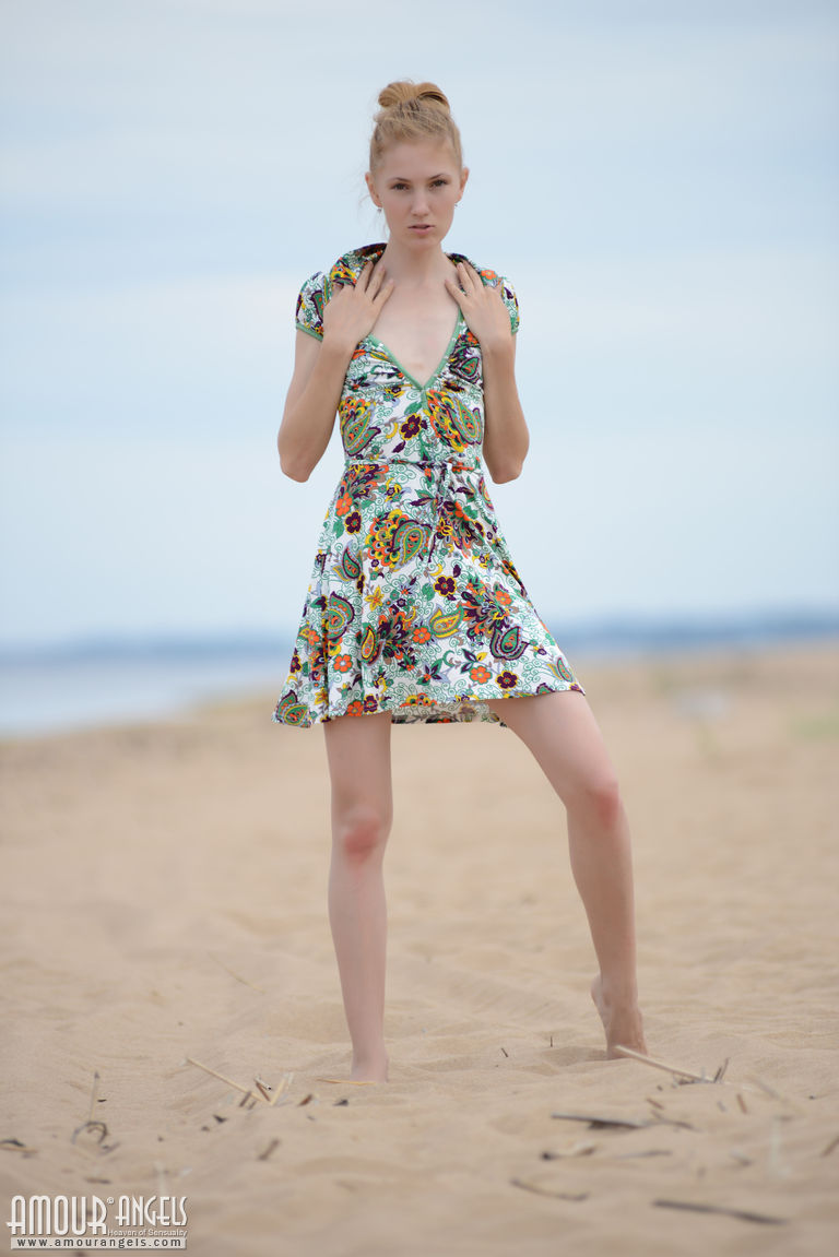 Inga: SLIM BEAUTY. Playing games