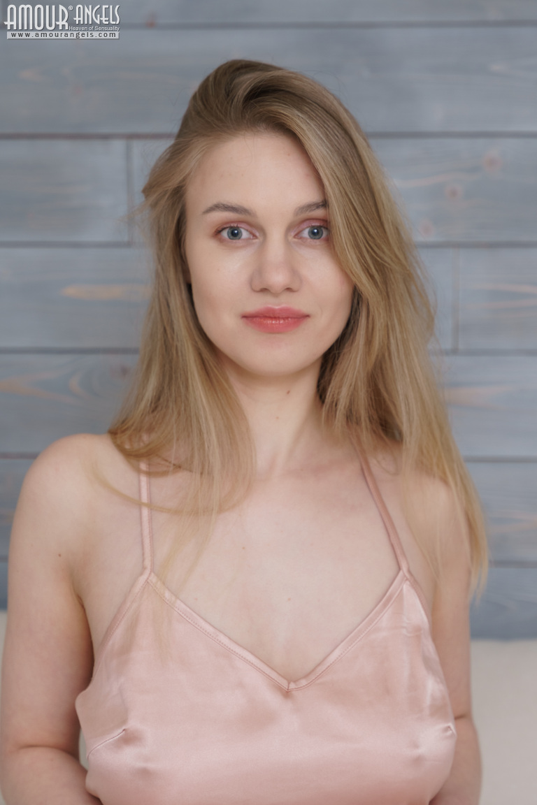 Valerie: WONT FORGET. Fantastic Busty Girl