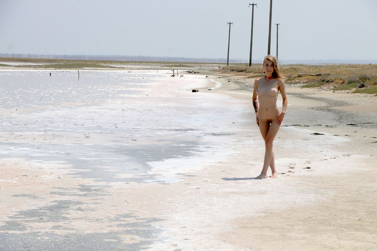 Eva Gold — Salt Lakes of the Arabat Spit !