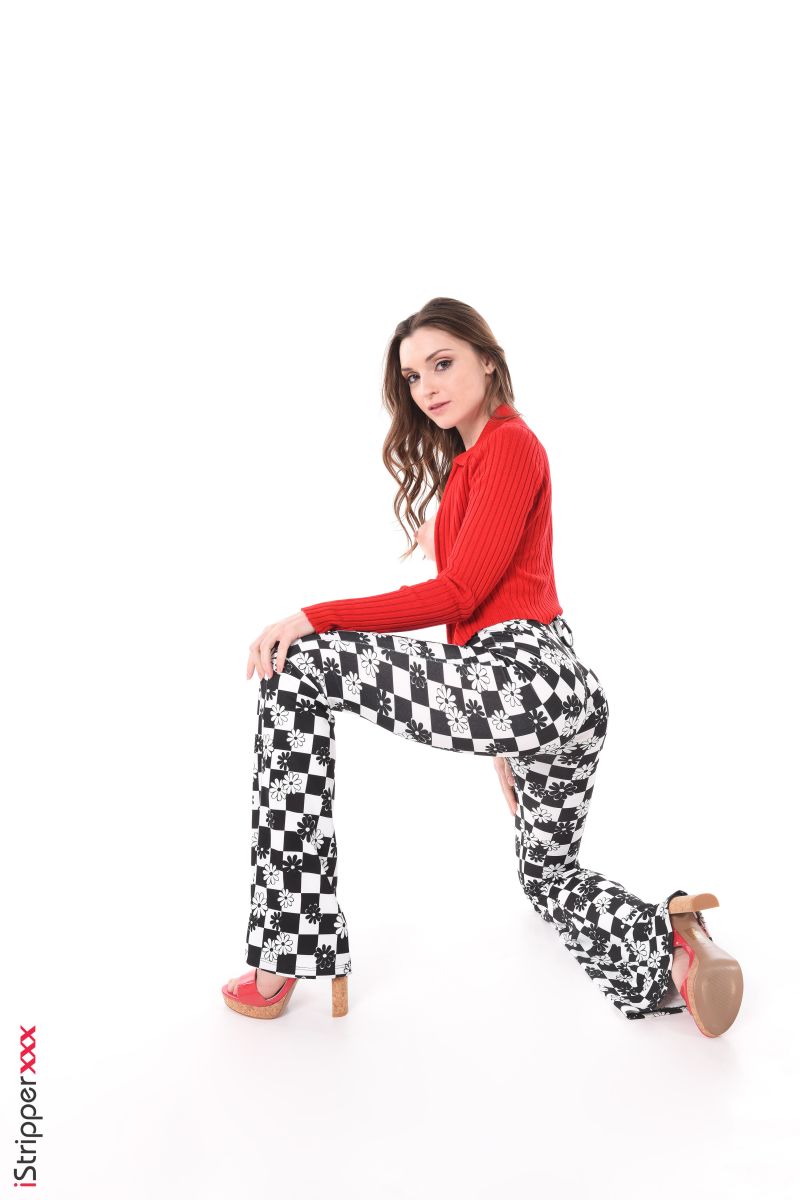 Monika May: Check Me Out