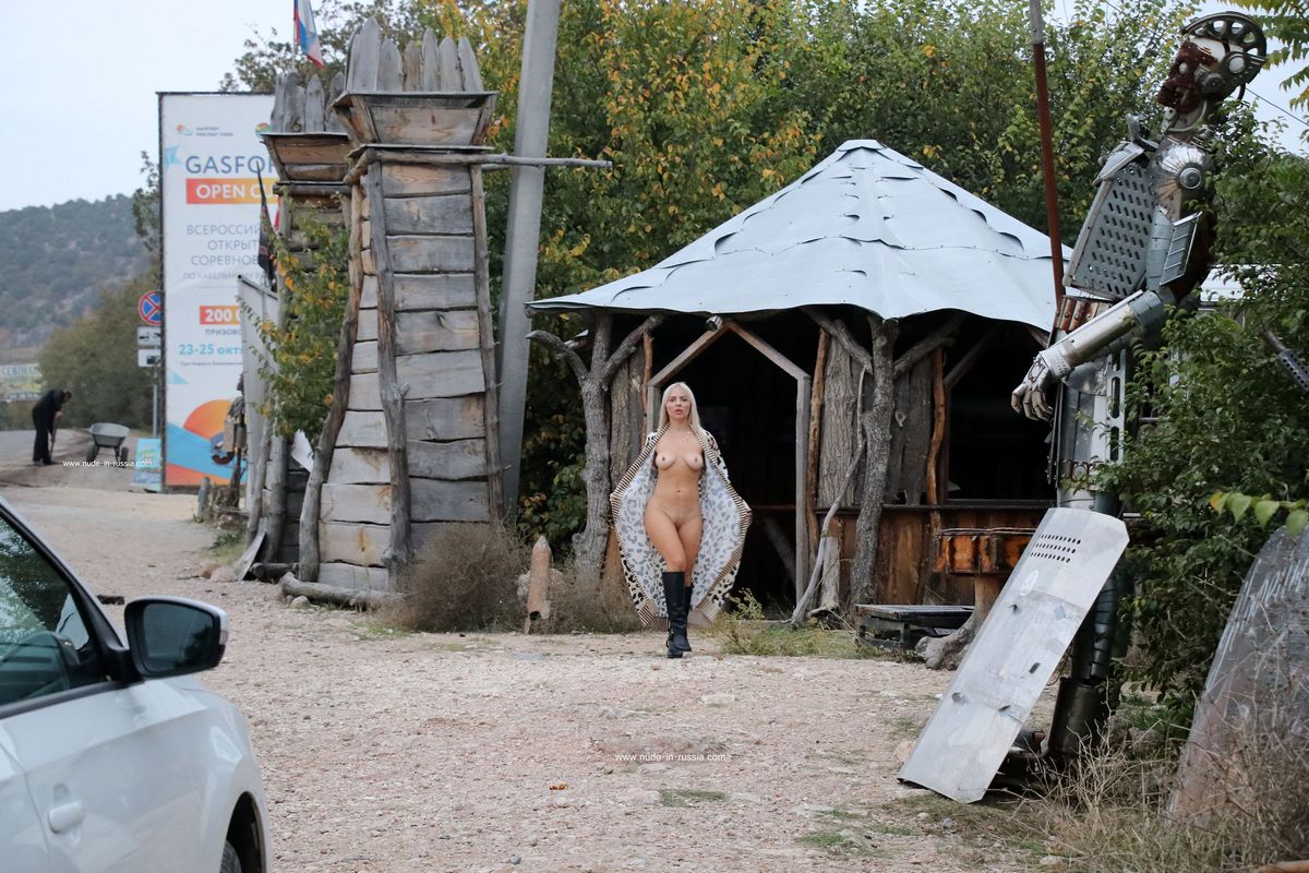 Raisa from NIR — Gasfort Cafe !