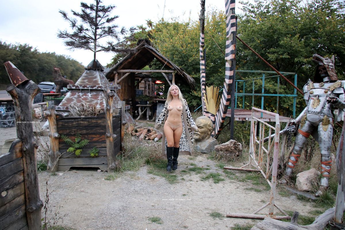 Raisa from NIR — Gasfort Cafe !